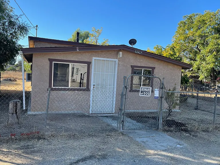 22427 Cottonwood Ave — Photo 1
