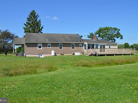 2nd image of 2051 Stover Rd
