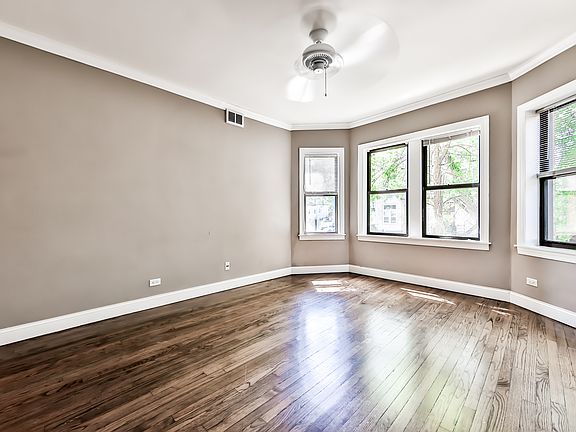 3rd image of 3546 W Cortland St APT 1B