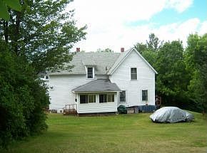 3rd image of 27 Laurel St
