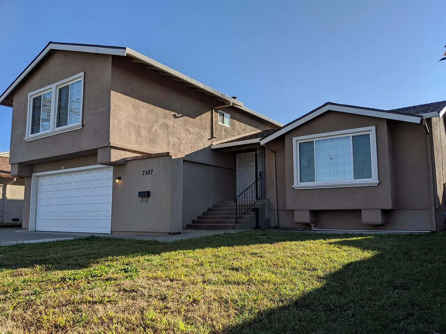 7407 Patero Cir photo 1