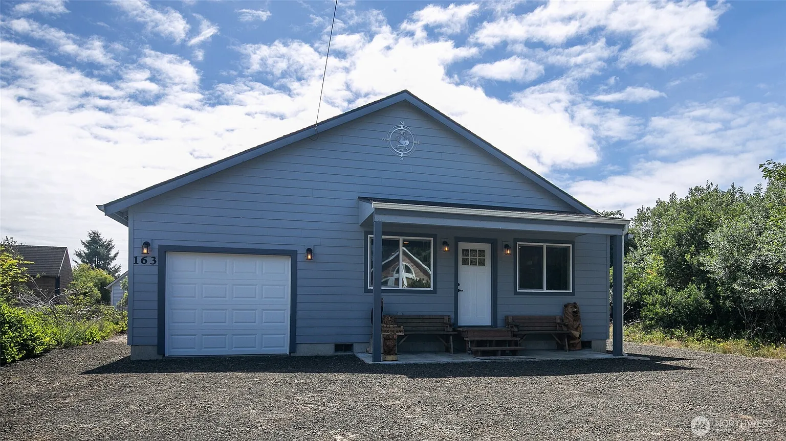 163 Wishkah Street SW photo 1