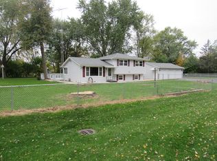 24411 W Linda Ln, Lake Villa, IL 60046