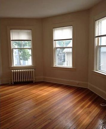 3rd image of 94 Oakland Ave #1
