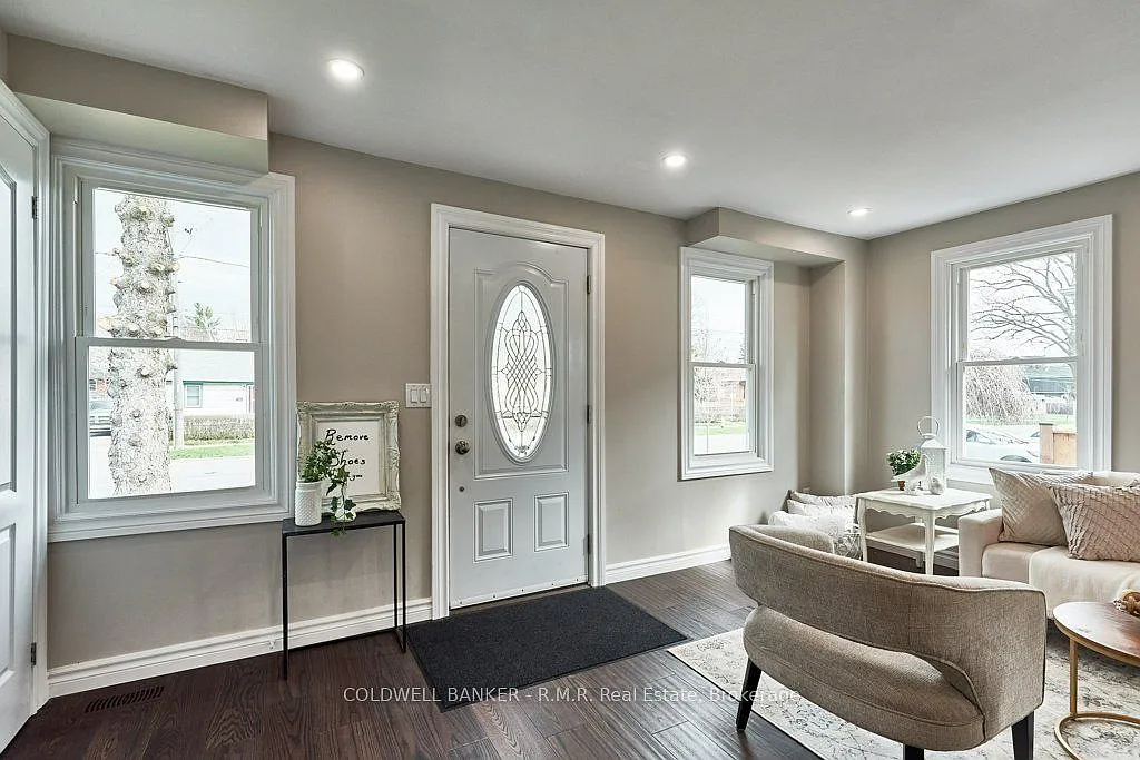4 bed, $3,200 — Photo 2