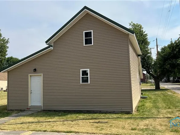 112 Railroad St, Middle Point, OH 45863