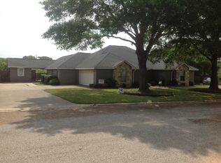 244 Colonial Cir, Athens, TX 75751