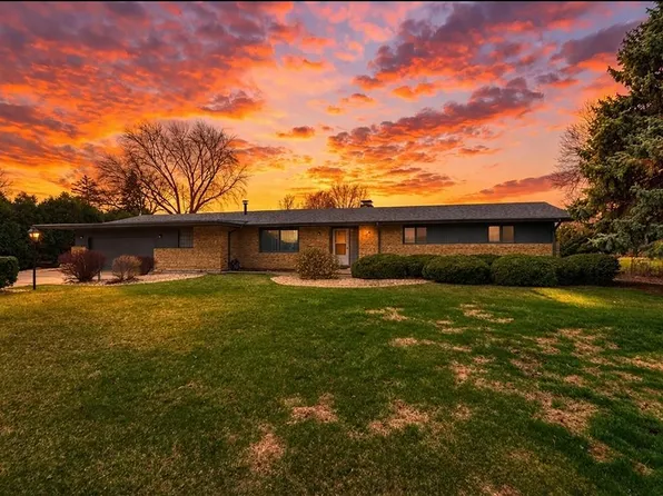 407 Farmington Ave, Joliet, IL 60435