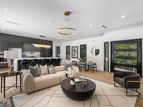 4th image of 605 Hunnicutt Rd SE