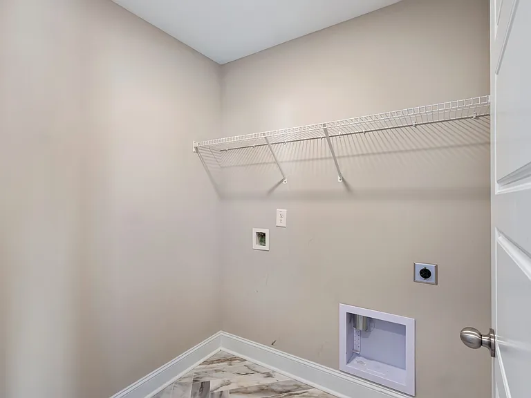 2433 Bucklin Dr — Photo 35