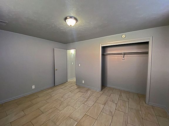 3rd image of 4618 Redman Ave #46221