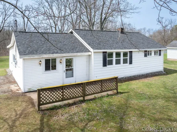 2385 Barber Rd, Hastings, MI 49058