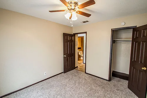 511 Jamaica Dr Photo 1