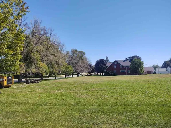 256 & 270 W Tilden St, Postville, IA 52162