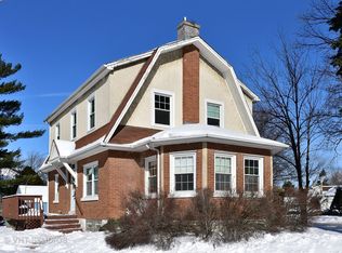3352 Grand Blvd, Brookfield, IL 60513
