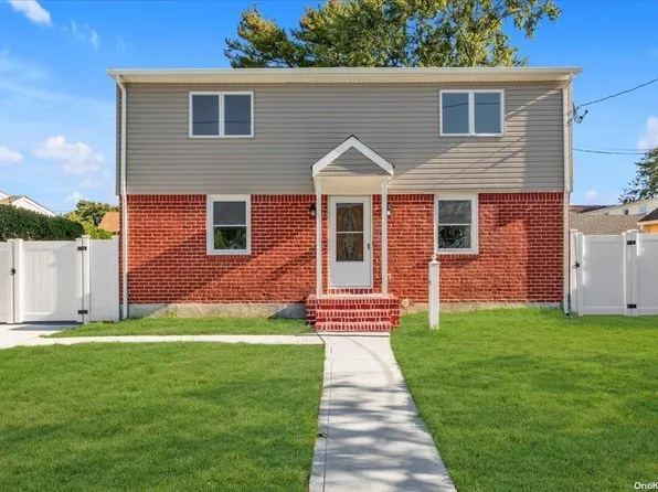 2429 York Street, East Meadow, NY 11554