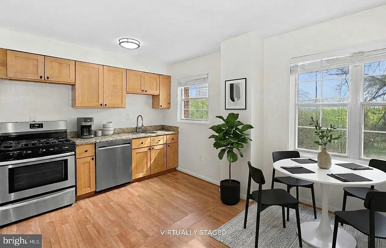 2 bed, 1.0 bath, 840 sqft, $2,650 — Photo 4