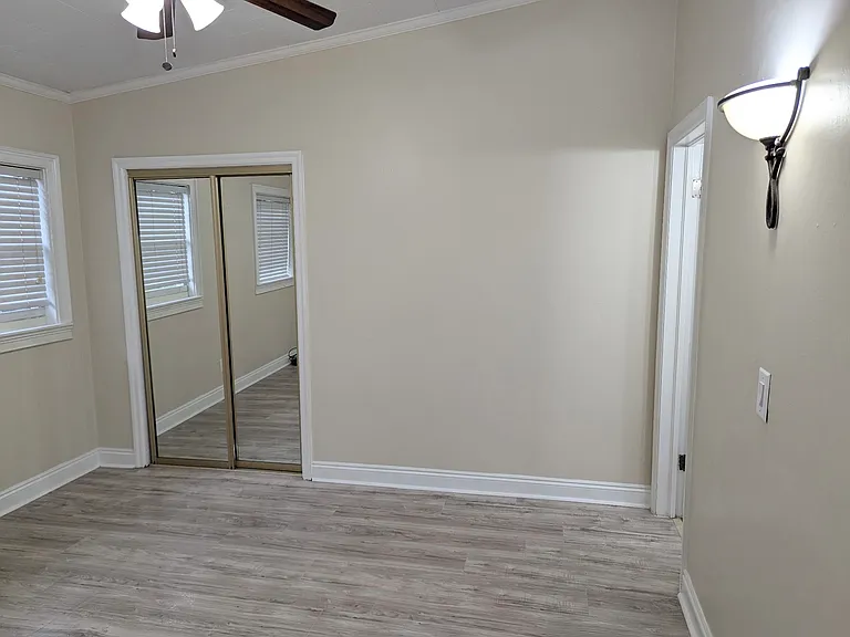 1401 Houston St — Photo 13
