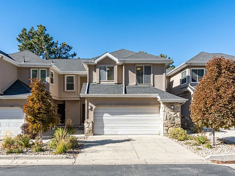 8218 S Wasatch Grove Ln — Photo 2