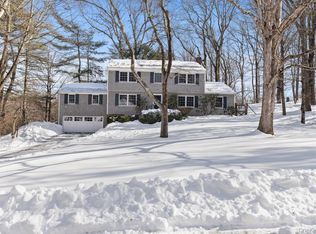 110 Marcourt Dr, Chappaqua, NY 10514