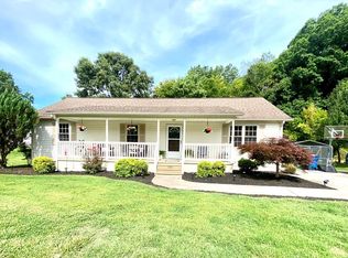 112 Applewood Dr, Danville, VA 24541