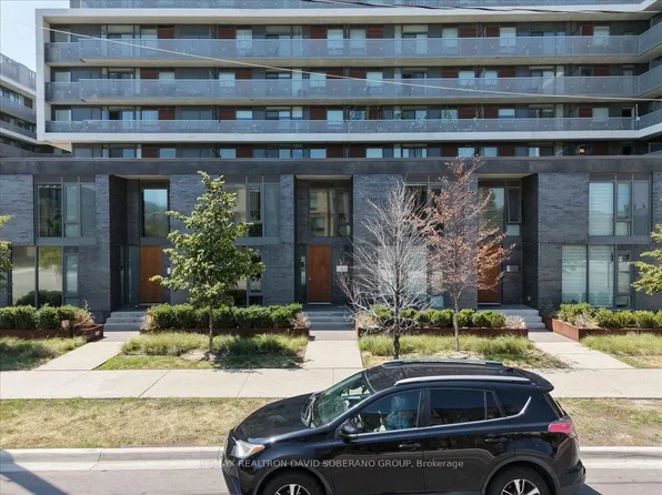 112 Varna Dr, Toronto, ON M6A 0C8