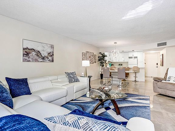 3rd image of 4751 NW 21st Street #300
