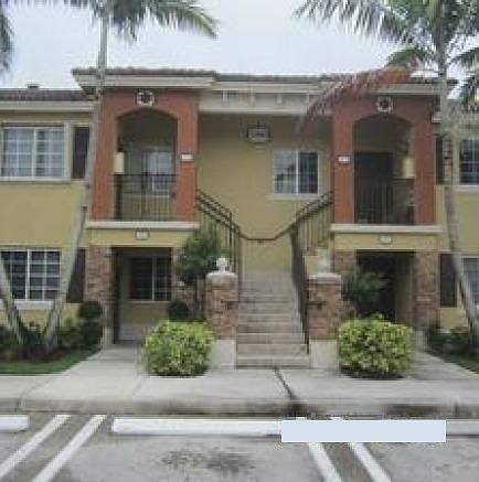 1st image of 3390 NE 10th St Unit 101