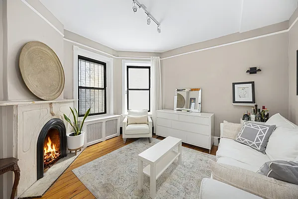 Sold by Douglas Elliman | media 17