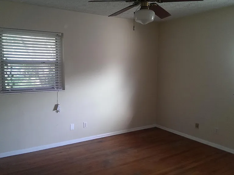4455 Rainer Rd — Photo 10