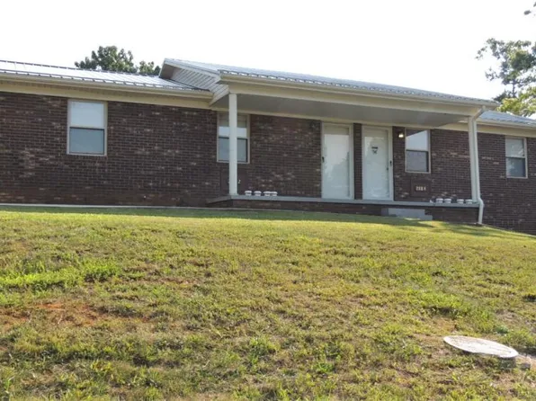 2884 Blue Ridge Dr, Morristown, TN 37814