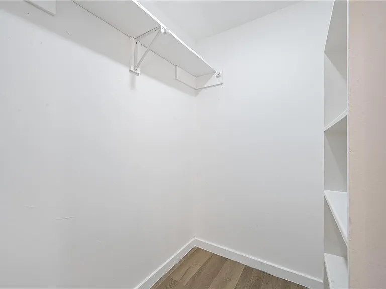14015 Cleobrook Dr — Photo 20