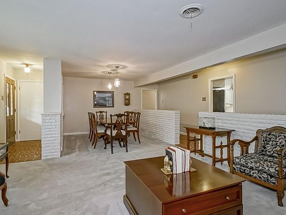 5th image of 10136 Walden Dr