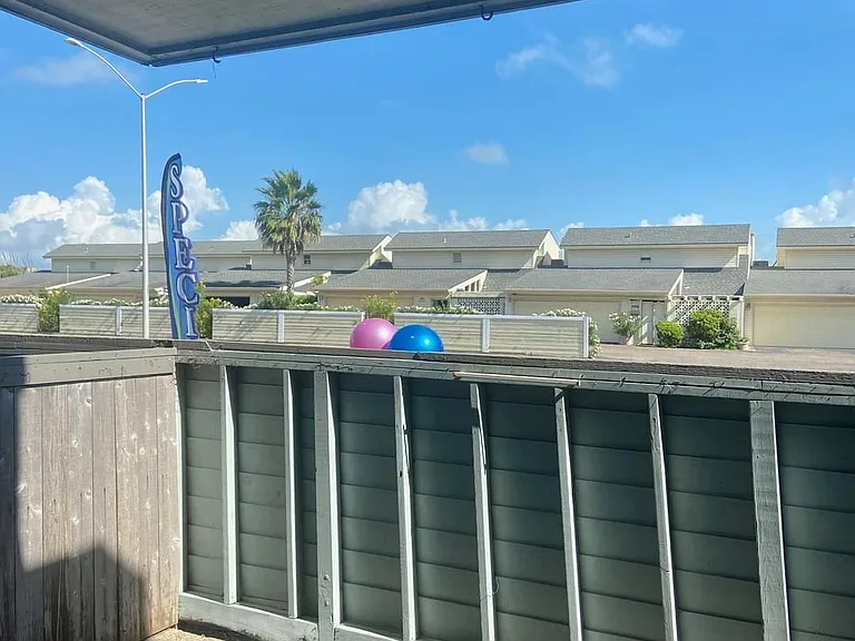 4443 Ocean Dr — Photo 1