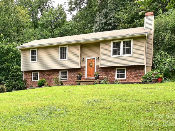 76 Melton Rd, Candler, NC 28715