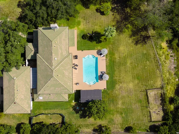 625 Paseo Canada St, Hollywood Park, TX 78232