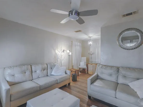 39 Sandalwood St, Pensacola, FL 32505