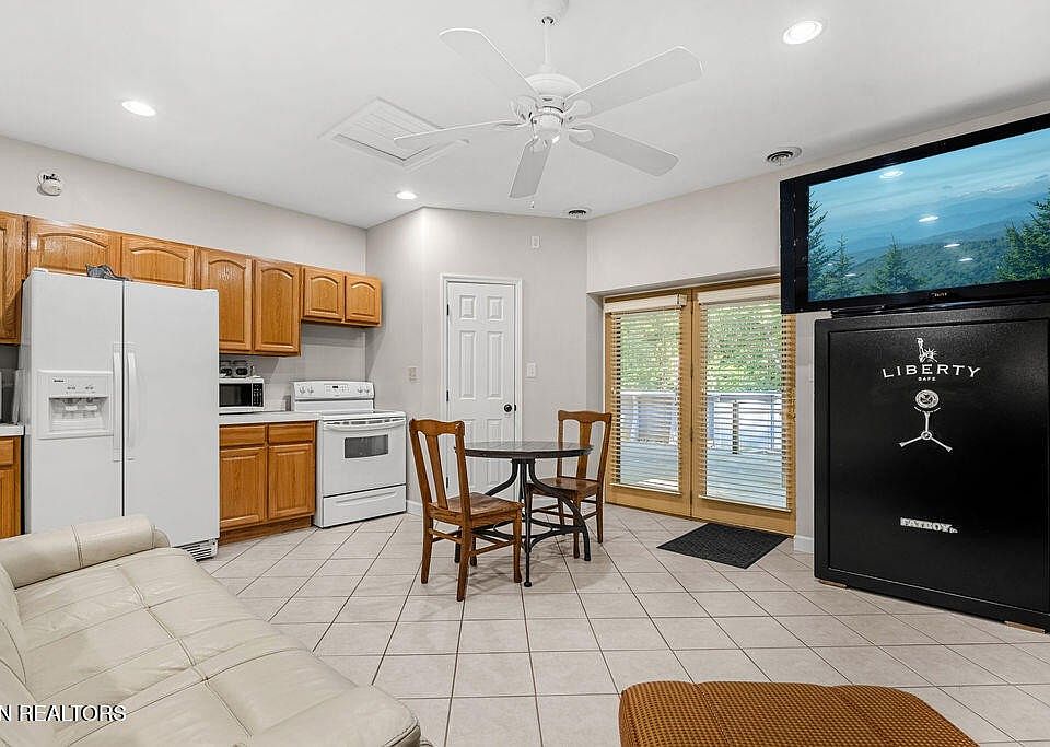 28th image of this home