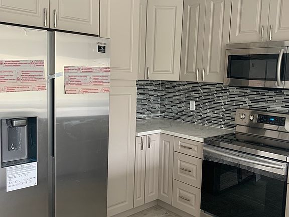 2nd image of 8889 Caminito Plaza Centro #7325