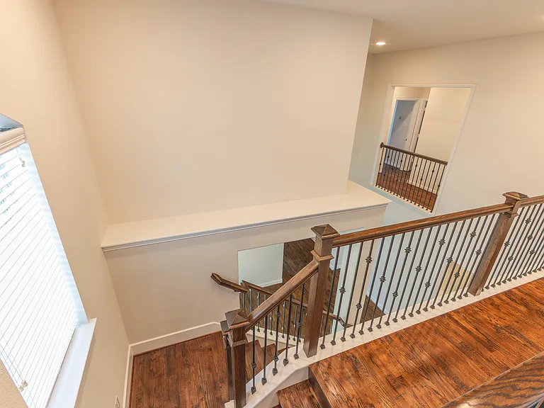 825 Warwick Blvd — Photo 40