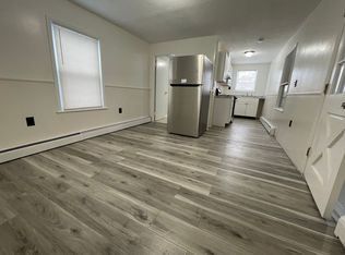 18 Newhall St, Lowell, MA 01852