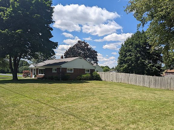 5th image of 826 Sanwood Dr