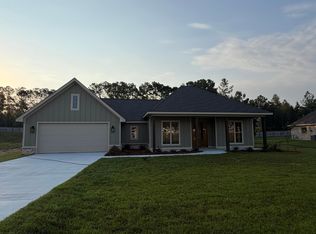 16 Redmont Dr, Sumrall, MS 39482