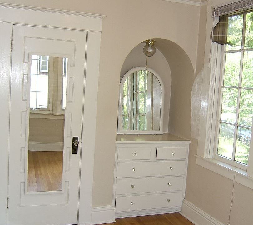 2nd image of 1129 Magnolia Ave APT 3