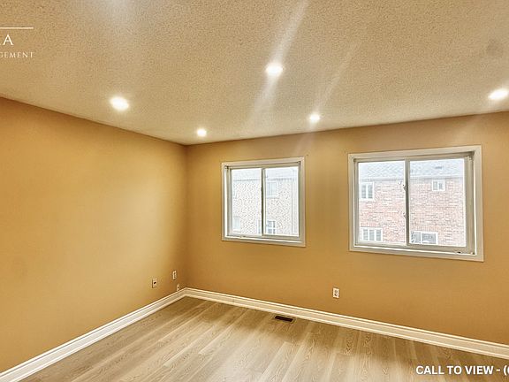 5th image of 13 Tanglemere Cres #1
