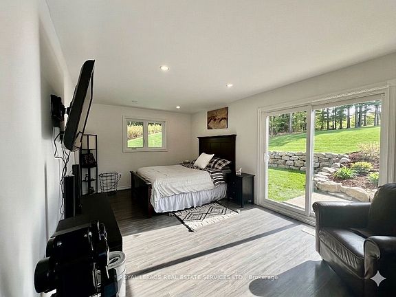 4th image of 19772 Airport Rd