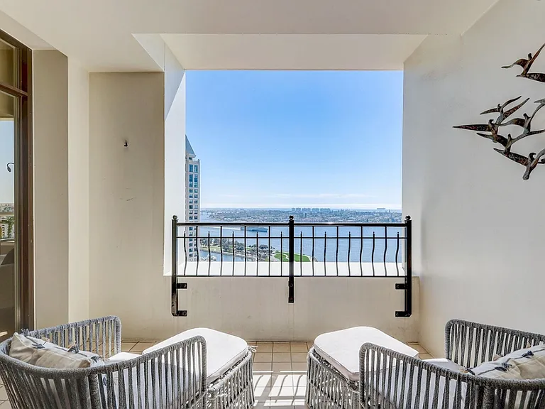 700 W Harbor Dr W #2902 — Photo 50