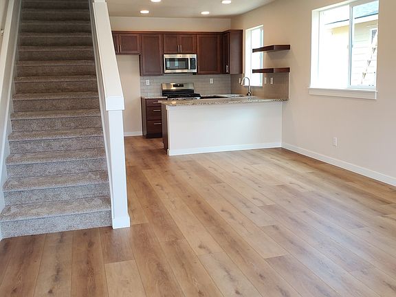 3rd image of 5230 Holly St
