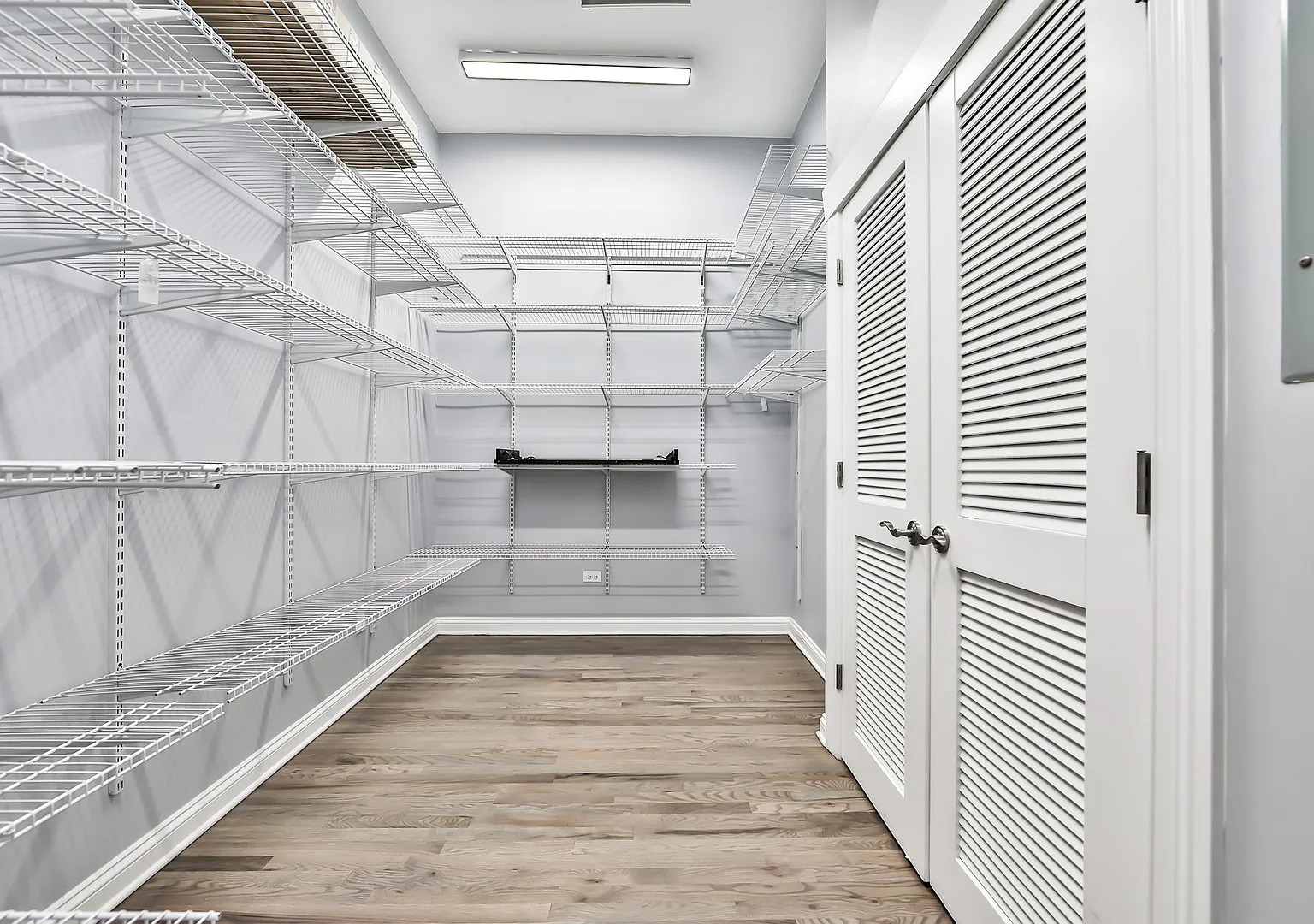 1 bed, 1000 sqft, $2,400 — Photo 4