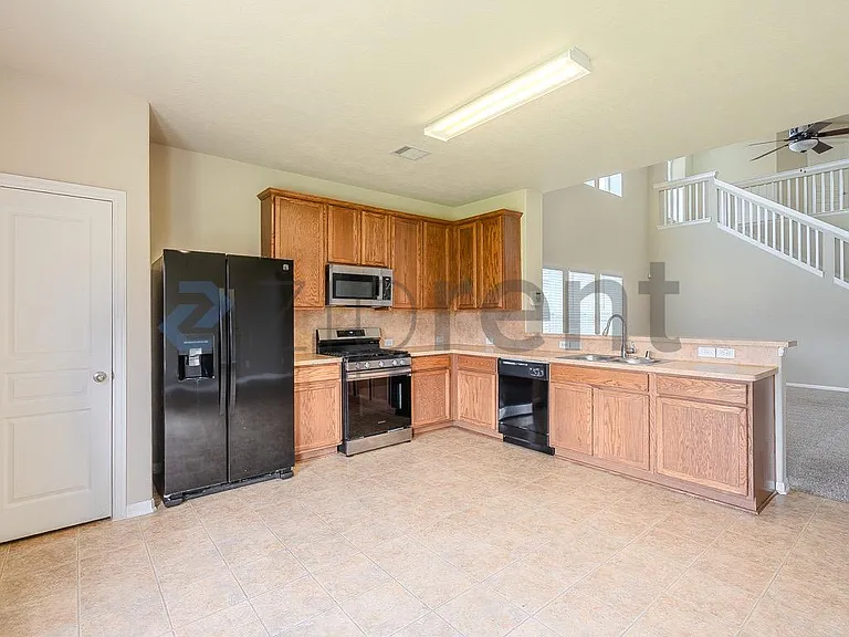 3029 Cambridge Meadows Ln — Photo 8